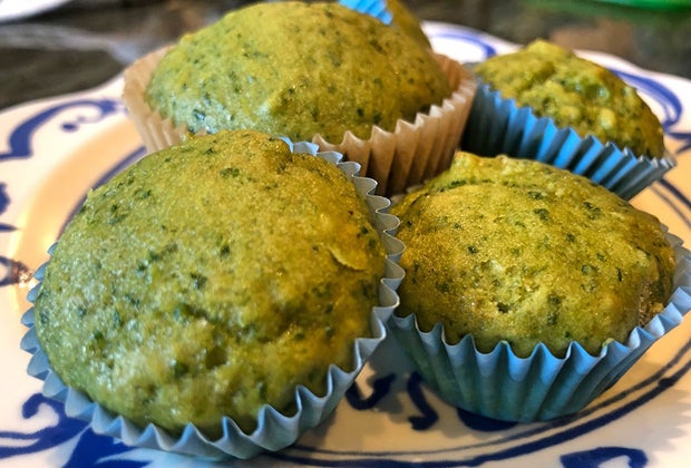 Easy Recipes for Kids: spinach cake muffins