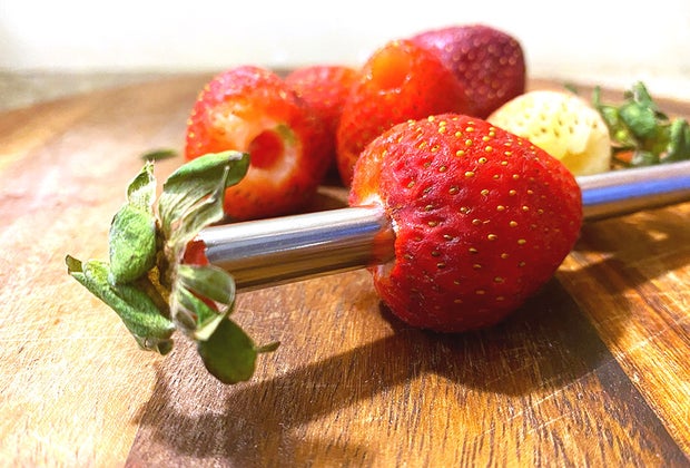 Mom Hacks That Make Everything Easier: Straws for strawberries