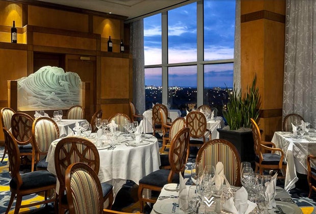 Enjoy a vacation close to home on Thanksgiving by heading to Galveston.