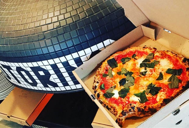 Things to do in Williamsburg, Brooklyn with kids: Motorino Pizza