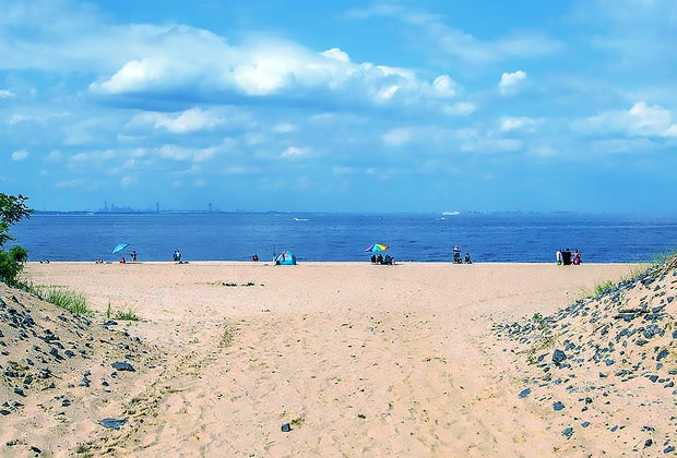 Looking through the dunes at Keansburg's free beach