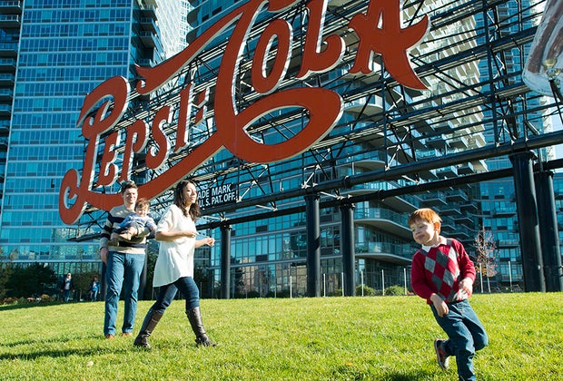 Navigate NYC with Kids: Gantry Plaza State Park