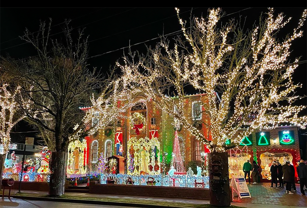 Christmas lights in NYC: Little North Pole