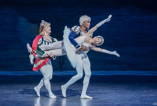 Holiday shows in NYC: Les Ballets Trockadero de Monte Carlo at The Joyce