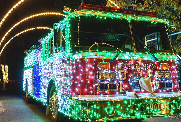 Christmas Lights drive-thrus near NYC: Diggerland's Holidig Light Show