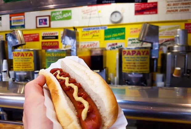 Gray's Papaya NYC on the Cheap: 