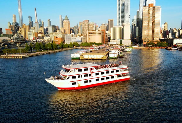 Cheap things to do in NYC: North River Lobster Company