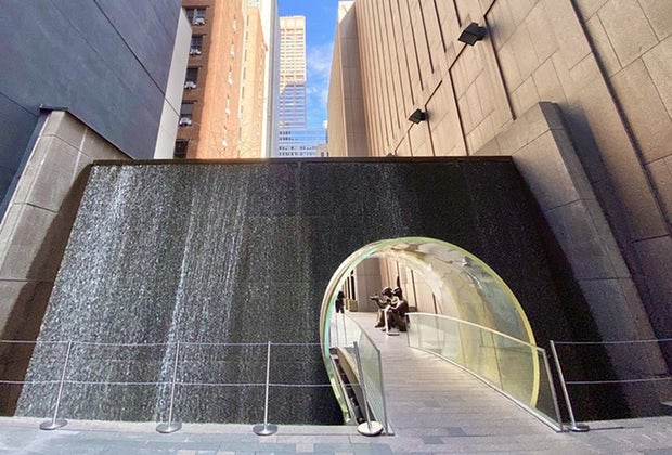 Secret spots in NYC: Glass Waterfall Tunnel