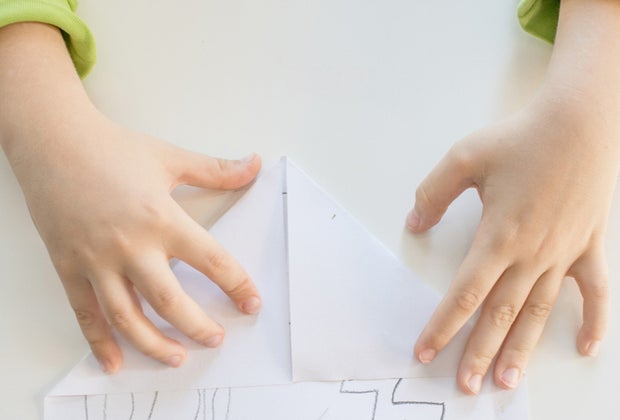 How to make paper airplanes, fun activities for kids, aerodynamic experiments