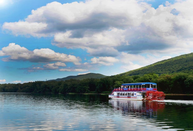 Hiawatha Riverboat Amazing Budget Weekend Getaways for Philly Families
