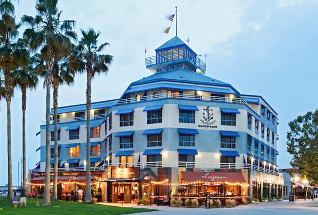 Best Things To Do in Oakland with Kids: Oakland Waterfront Hotel