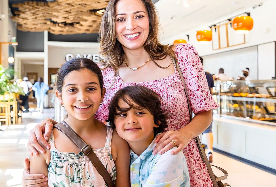 23 Best Breakfasts in Los Angeles at Kid-Friendly Restaurants You can spot those yellow Porto's boxes a mile away! Photo courtesy of Porto's Bakery