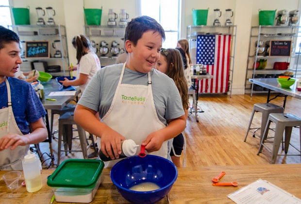 Image of kids cooking - February Winter Vacation in Boston