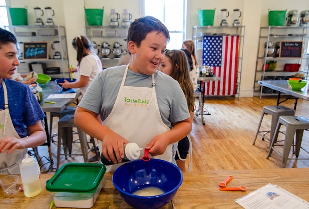 Image of kids cooking - February Winter Vacation in Boston