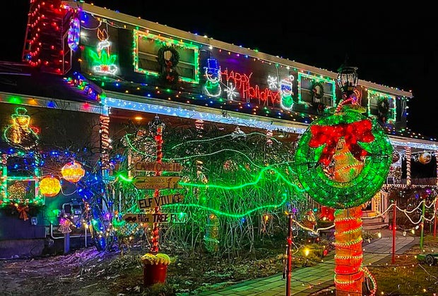 Image of house with spectacular light display - Best neighborhood Christmas light displays