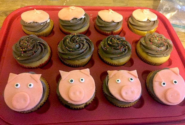 Birthday Cake Ideas for a Kids' Birthday Party: Who knew geometry would come in handy in cake making?