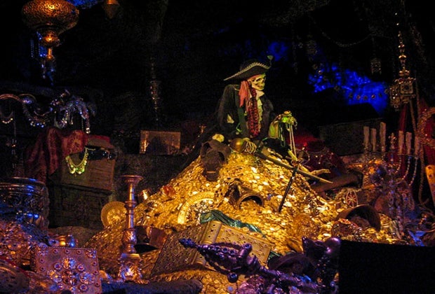 Family-Friendly Themed Houston Restaurants Pirates Paradise