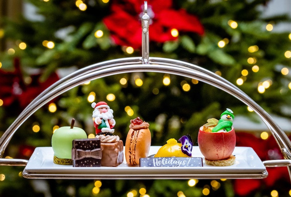 Rawther Fancy Teas with Santa at the Plaza