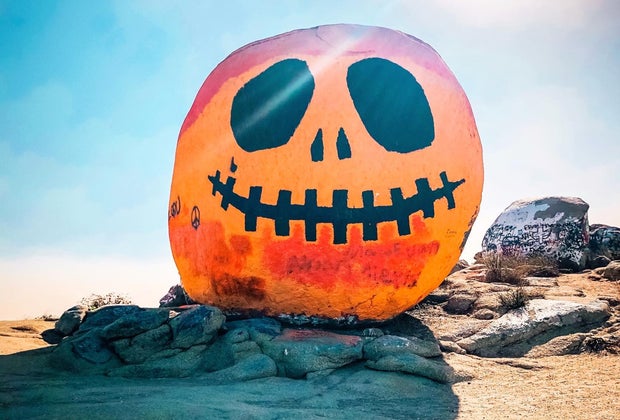 Fall day trips near Los Angeles: Hike to Pumpkin Rock in Norco 