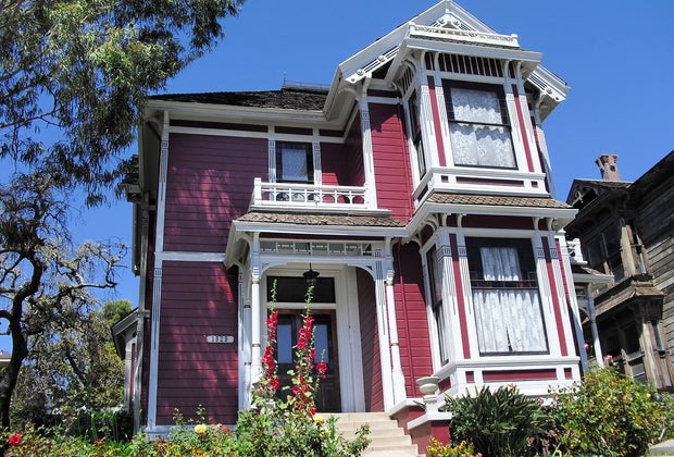 20 Things To Do in Echo Park with Kids: Carroll Avenue in Angelino Heights has the house from the TV show Charmed