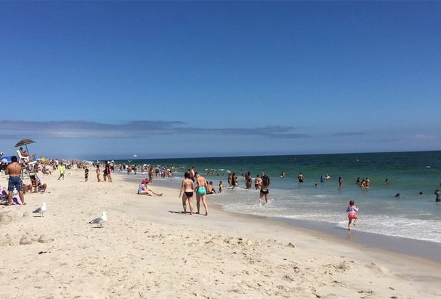 Best Long Island Beaches for Kids and Families : Robert Moses State Park beach