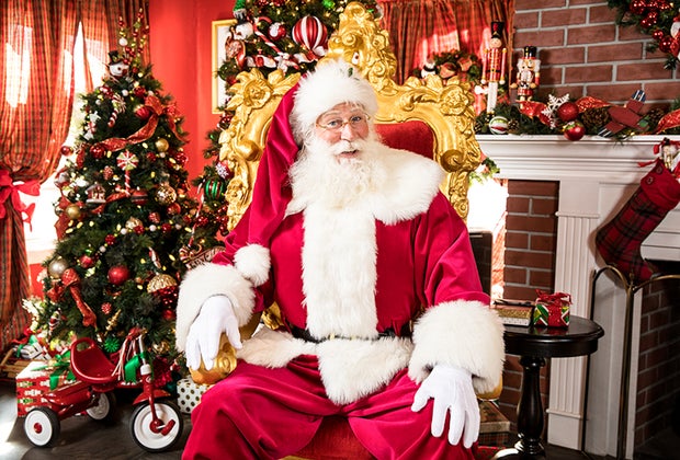 Pictures with Santa in Los Angeles: The Grove