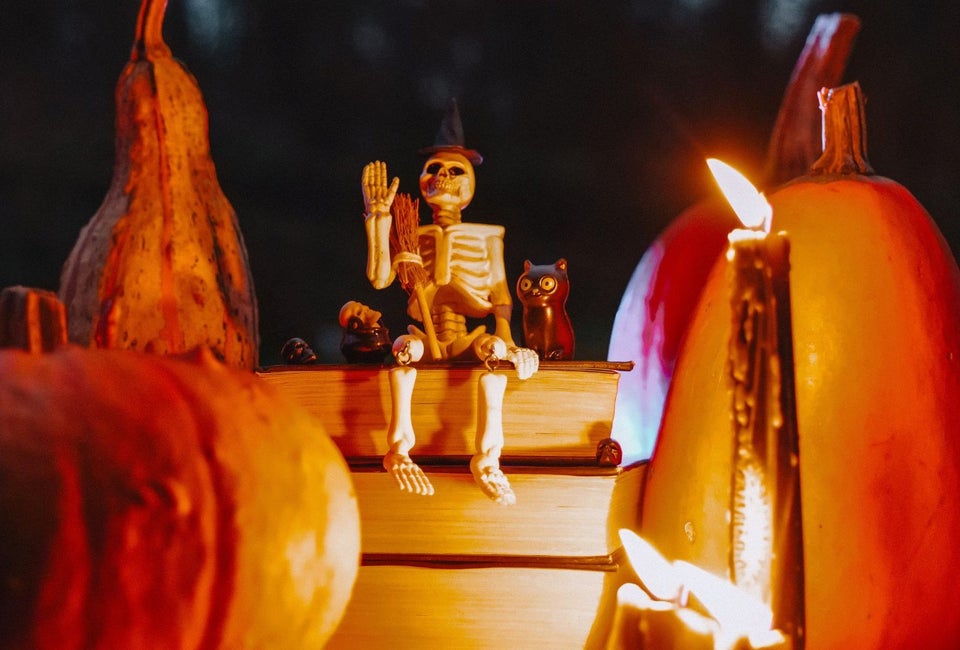 Halloween Fun Facts for Kids, From Surprisingly Spooky Trivia to Haunting History Learn all about Halloween with these fun facts! Image by Bilder von YuM via canva.com