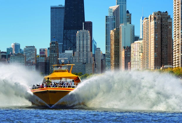 Boat rides in Chicago: Seadog Cruises