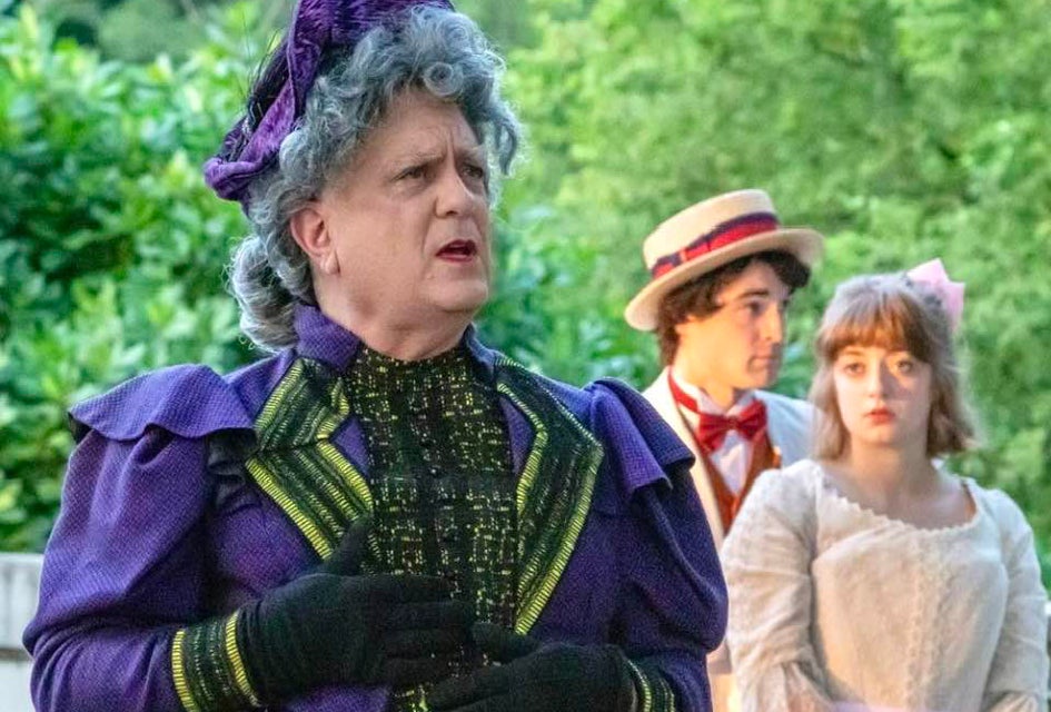 The Hudson River Classical Theater Company presents The Importance of Being Earnest in Riverside Park this summer. Photo by Daniel Cermak for the Hudson River Classical Theater Company