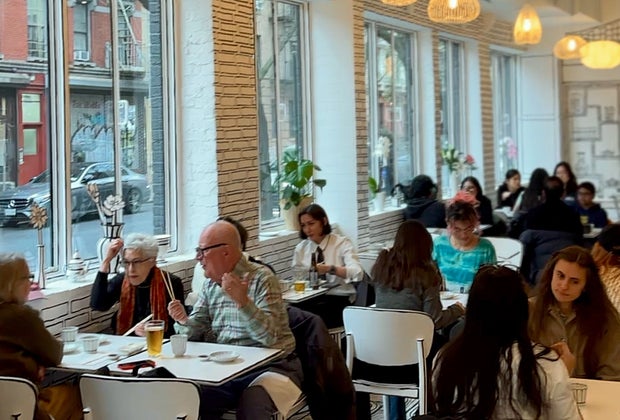 Shirokuro 2D dining in NYC: Dining room view