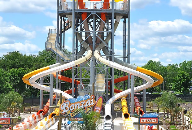 Best Outdoor Water Parks in the US: Hurricane Harbor at Six Flags New England