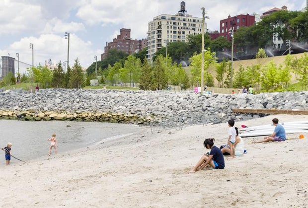 Visit the beach in Brooklyn Bridge Park
