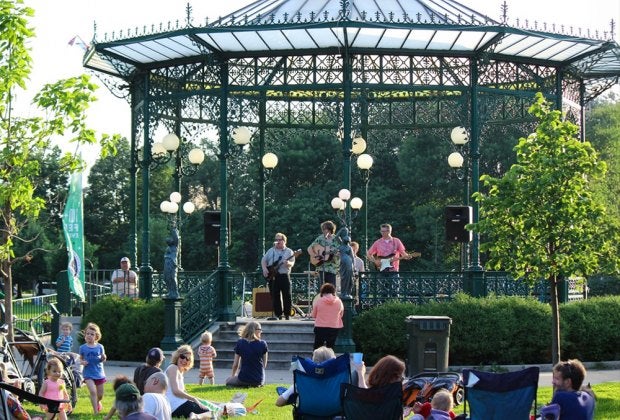 Welles Park Concert in Chicago's neighborhood of Ravenswood. Photo courtesy of the Chicago Park District
