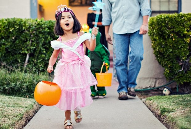 Dress up as a princess, dinosaur, or any other favorite character for trick-or-treating in Miami and South Florida. Photo courtesy of Laura Olivas, via Canva