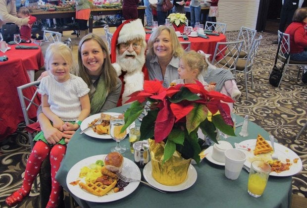 Have brunch with Santa at the Long Island Aquarium this holiday season. Photo by Jennifer Voit