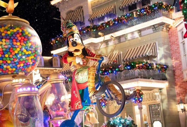 Mickey's Very Merry Christmas Party is a massively popular holiday event, so get tickets now! Photo courtesy WDW