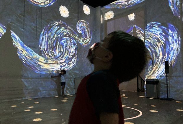 Immerse yourself in a Starry Night.