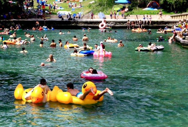 With emerald springs feeding the Wekiwa River and lush tropical hammocks, this unique park is perfect for a family outing! 