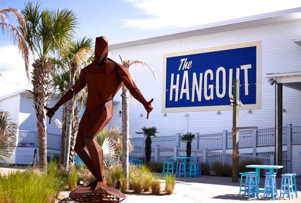 Things To Do in Gulf Shores and Orange Beach, Alabama: The Hangout