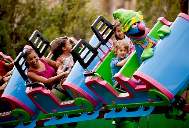 Things To Do in Williamsburg, VA with Kids: Busch Gardens, Ride the roller coaster with Elmo