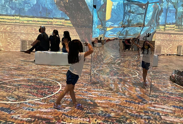 njoying Immersive Van Gogh in Chicago with Kids: dance to the music of the night