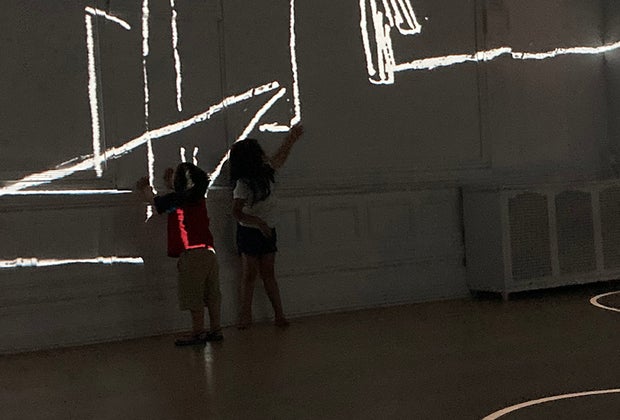 njoying Immersive Van Gogh in Chicago with Kids: it's like you can draw the art