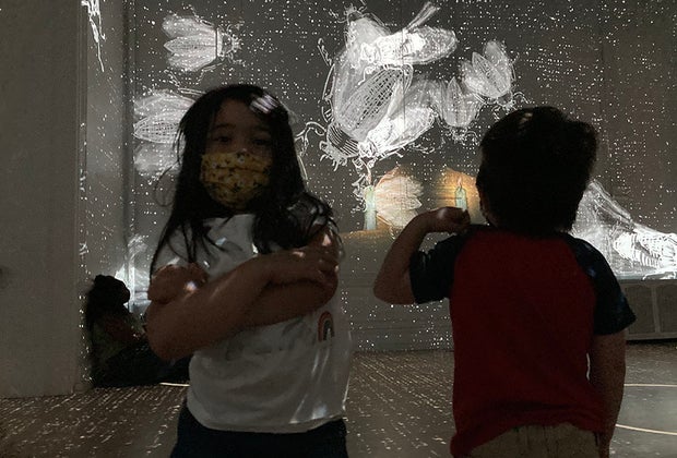 njoying Immersive Van Gogh in Chicago with Kids: entrancing kids