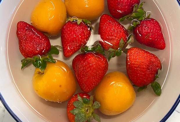 Tricks For How Kids Can Conserve Water: Wash fruit in a bowl