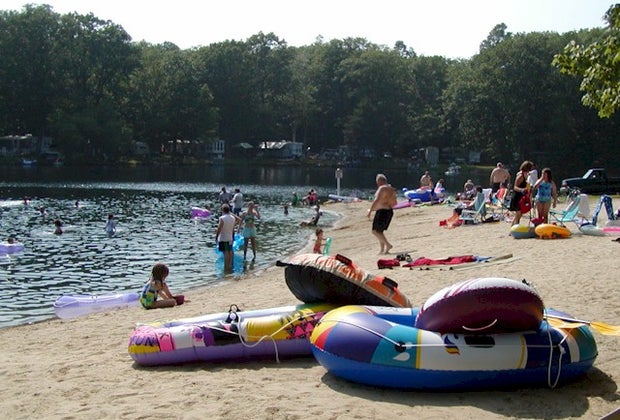 Water's Edge Family Campground in Lebanon
