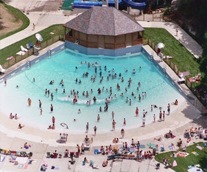 The zero-depth entry at Willson's Waves makes it a perfect pool for tots. Photo courtesy of Willson's Waves