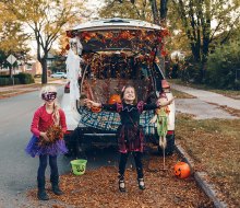 Take your trick-or-treaters off the street to hit up one of these family-friendly trunk-or-treats in New Jersey. Photo by Mommy Poppins