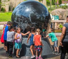 Lincoln Park Zoo photo by Dice Sales courtesy of the Illinois Tourism Bureau