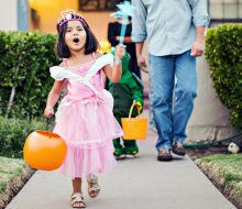 Trick-or-treat in Miami and South Florida like a princess, dinosaur, or any other character your child prefers! Photo courtesy of Laura Olivas, via Canva