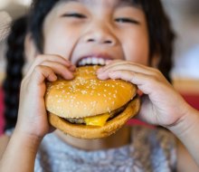 Bite into these delicious deals where kids eat free in Los Angeles all throughout the week!